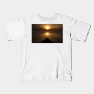 Kayak in the sun Kids T-Shirt